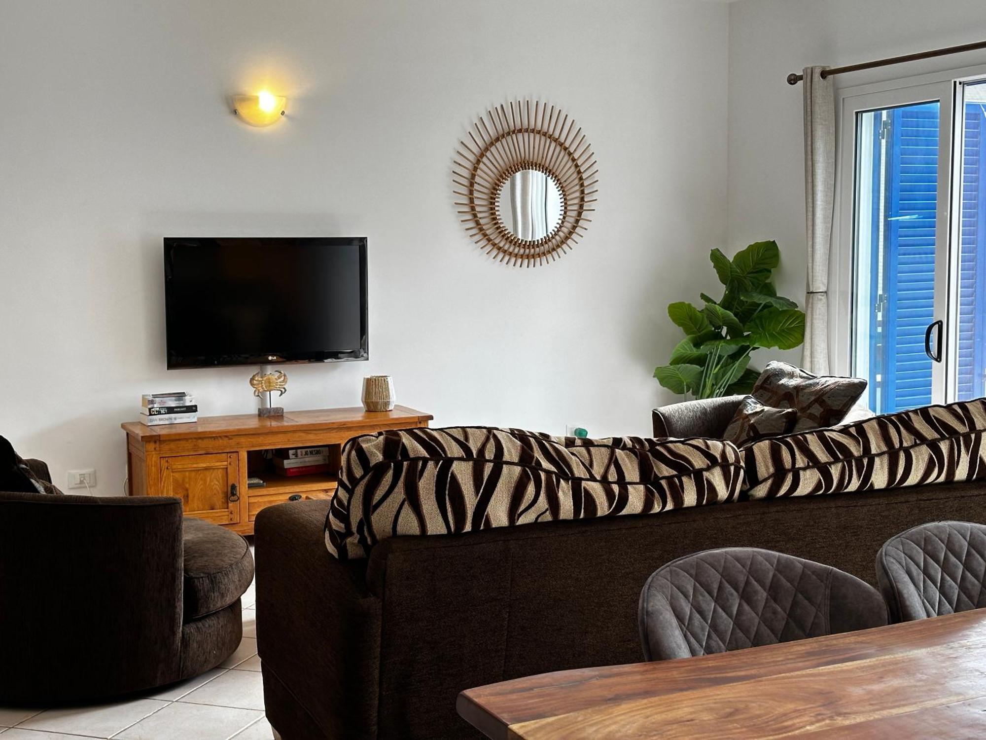 Leme Bedje Two Bedroom - By Bobbywashere Santa Maria Dış mekan fotoğraf